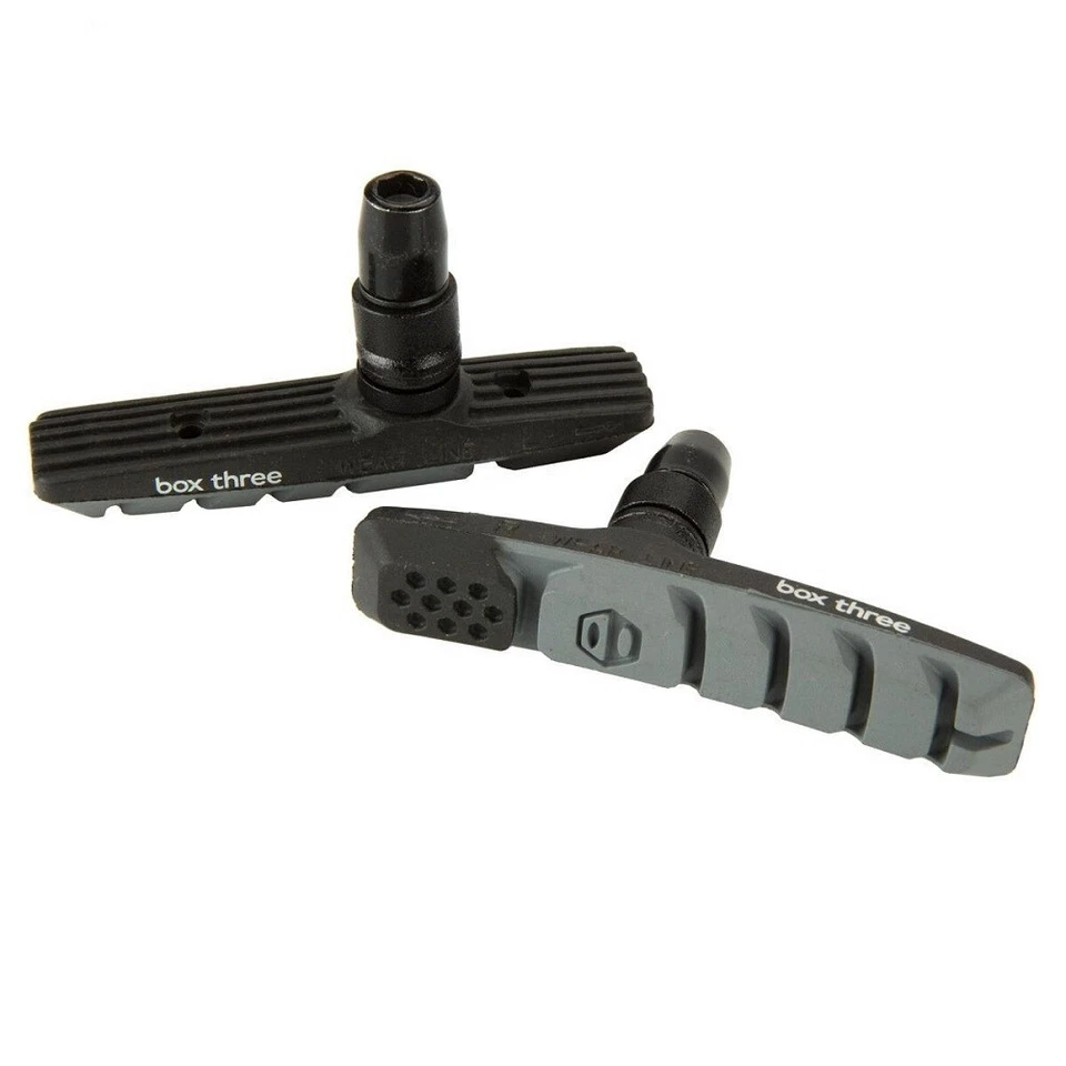 SAPATAS DE FREIO BOX THREE™ FLUXO DE AR 70MM BMX (PAR) PRETAS COM CINZA - Imagem 1 de 1