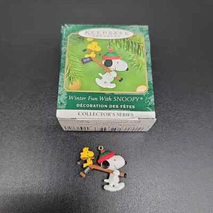 Snoopy Mini Ornament with Woodstock Hockey Hallmark Keepsake 2000 Holiday Peanut - Picture 1 of 7