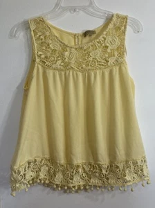 Democracy Ladies Light Yellow crochet  & Lace Tank Top Large Summer - Picture 1 of 5