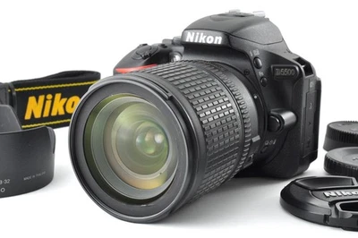 Nikon D5500 Black [22,111 shots] AF-S DX 18-135mm Zoom Kit 24.2MP DSLR Camera - Image 1 of 4