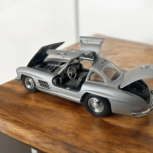 FRANKLIN MINT. MERCEDES-BENZ 300 sl 1954. Precision models. 1987. 1/24. - Imagen 1 de 11