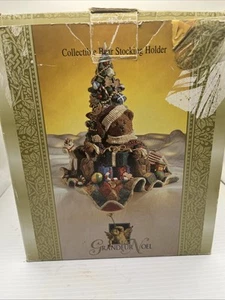Grandeur Noel Stocking Holder Collectible Christmas Holiday Bear In Original Box - Picture 1 of 6