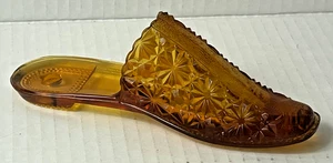RARO Vidrio Ámbar c1880 Colgante de Pared Zapato Zapatilla Soporte para Juego Margarita y Botón - Imagen 1 de 7