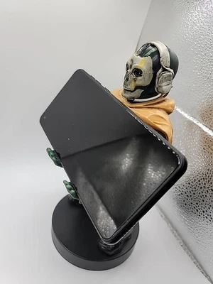 Samsung Galaxy A21 - 32 GB - Black (Sprint) Slight Yellowing On Top Of Screen - Image 1 of 4