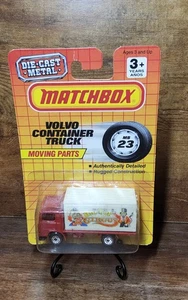 Matchbox #23 Volvo Container Truck Big Top Circus 1:64, Excellent Condition NIB - Picture 1 of 8