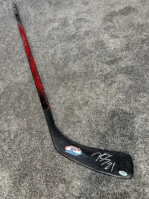Palo de hockey autógrafo firmado olímpico femenino del equipo Hilary Knight de EE. UU. CERTIFICADO DE AUTENTICIDAD PSA Foto 1 de 2