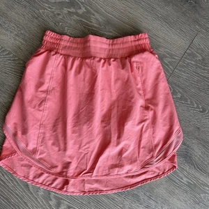 Lululemon Hotty Hot Skirt Skort Raspberry Cream Peach Coral Womens 4 Pockets - Picture 1 of 15