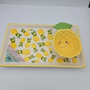 Boston Warehouse Pineapple Chip & Dip Tray - Picture 1 of 5
