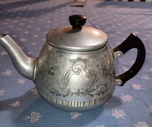 MCM Schwanenmarke Teekanne Carlton Swan Floral Aluminium 2 Tassen Made in ENGLAND klein - Bild 1 von 5