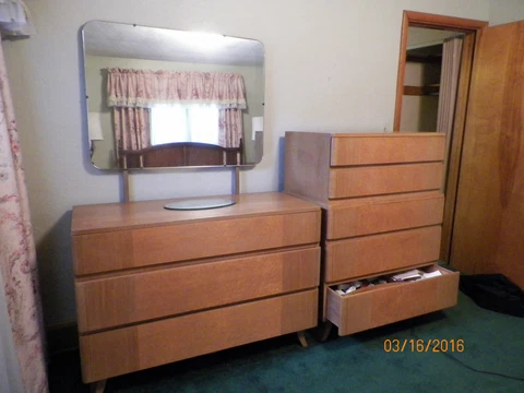 vintage 1950's R-WAY Blonde Birdeye Maple mid century bedroom set Cover
