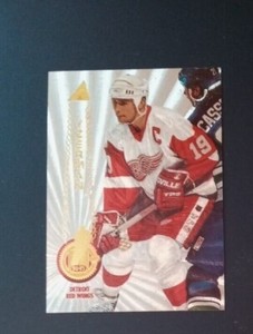1994-95 Pinnacle Rink Collection Steve Yzerman #271 near mint- mint