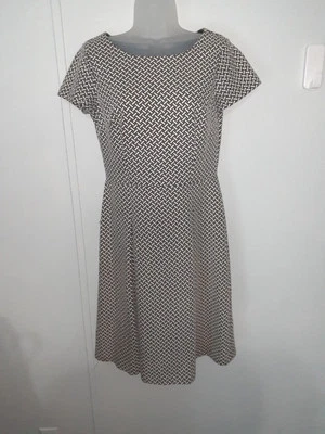 Vestido Talbots 4 Negro Espiga Manga Corta Tejido Columpio Cuello Redondo Forrado Foto 1 de 4