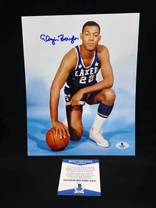 ELGIN BAYLOR LOS ANGELES LAKERS SIGNED AUTOGRAPH 8X10 PHOTO BAS BECKETT COA - Picture 1 of 3