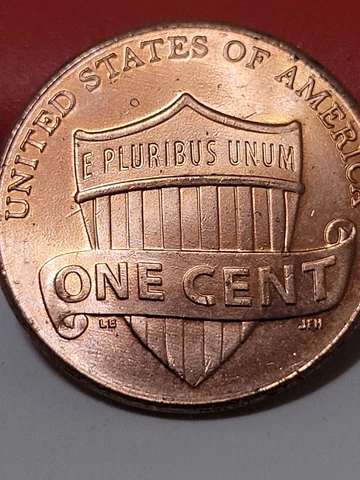 2017-P penny speared shield reverse very cool looking variety or error Cover
