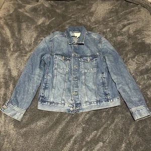 H&M Denim Trucker Jacket L.O.G.G. Men’s Medium  Button Up Pockets Jean Blue Wash - Picture 1 of 7