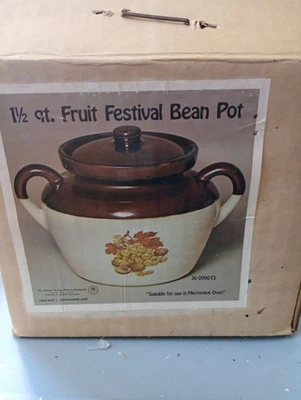 McCoy -Pottery -Bean Pot- 341  -Lid -1.5 Quart -2 Tone Brown- Apples -Nuts-Box - Image 1 of 4