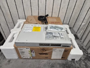 CISCO SWITCH CATALYST 9200L 24 PoE+ 4x10G - Imagen 1 de 15
