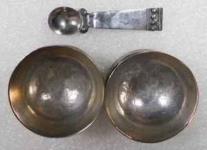 WILLIAM SPRATLING STERLING HANDMADE Vintage 2 SALT BOWLS 1 SPOON  Estate - Picture 1 of 4