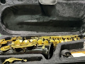 Mendini Alto Saxophone - Picture 1 of 9