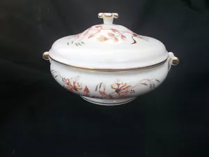 Wedgwood GEISSBLATT. Gemüseschale mit Deckel. - Bild 1 von 5