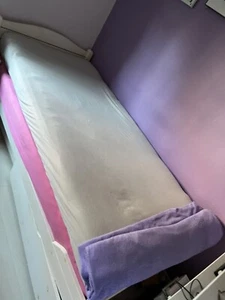 Ein Sehr Gemütliches Bett - Bild 1 von 3