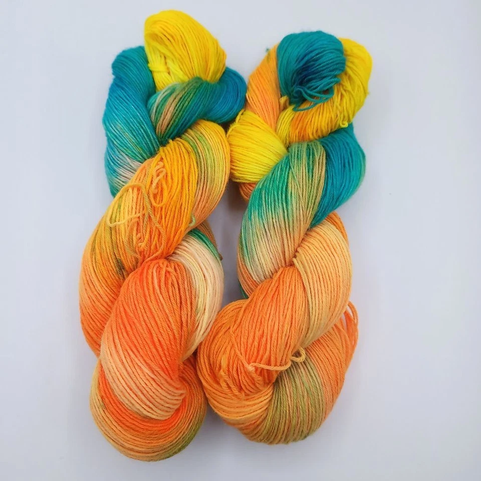 (9,90€/100 g) handgefärbte Sockenwolle 4 fach Färbung Polar Light 23 Neon Farben - Bild 1 von 4