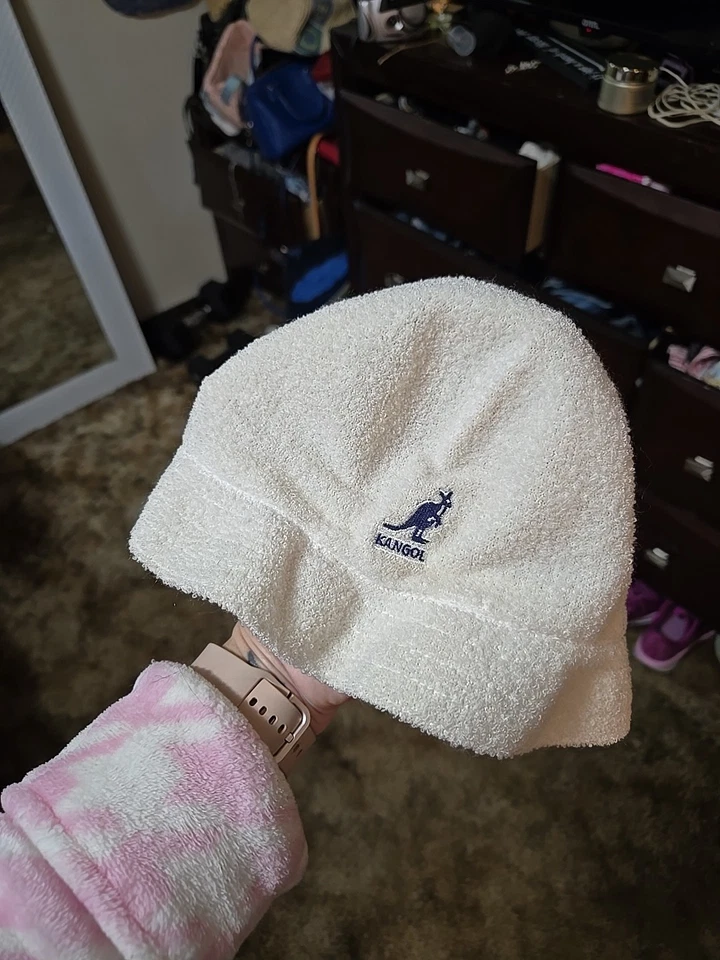 Sombrero de cubo informal Kangol azul Furgora blanco mezcla de angora para mujer mediano Foto 1 de 4