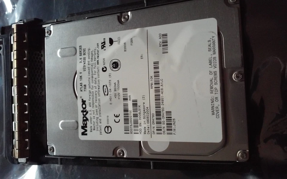 •	MAXTOR Dell 0N4715 146GB 10K SCSI 80 Pin U320 Hard Drive 8D147J004275F  - Image 1 of 1