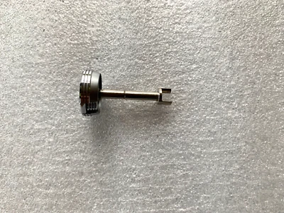 Ручка перемотки Minolta для SRT 100 101 102 201 202 и вал в сборе - Изображение 1 из 4