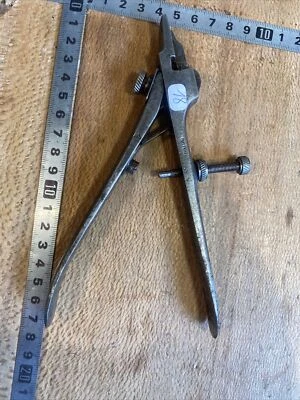 (n°18 OUTIL ANCIEN, old tool  pince à avoyer Bost Frères - Photo 1/3