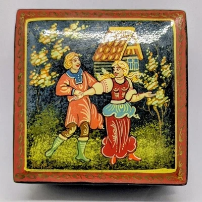 Caja de baratija vintage de laca rusa negra pintada a mano única  Foto 1 de 4