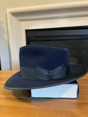 Sombrero Fedora Personalizado Gannon Azul Medianoche 100X Pura Piel Nutria Fieltro 7 5/8+ LO Foto 1 de 4