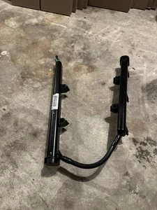 11 - 16 Dodge Caravan 3.6 3.6L Intake Fuel Injector Injection Rail 04593923AA - Picture 1 of 3