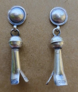 Pendientes colgantes navajo turquesa flor de calabaza plata de ley pátina de 2,25" - Imagen 1 de 8