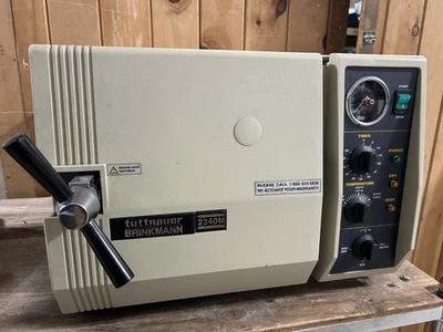 Autoclave esterilizador de vapor manual Tuttnauer 2340M **Para piezas** Foto 1 de 4