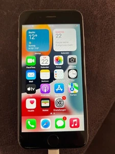 iPhone 6 S - 64 GB - lädt gut - kleiner Sprung auf der Scheibe - spacegrau - Bild 1 von 10