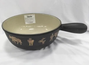 Rare LE CREUSET Decal Saucepan Unused Japan - Picture 1 of 11