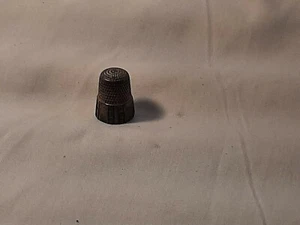 vintage thimble - Picture 1 of 3