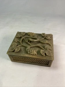 Vintage Handarbeit Stein geschnitzt Schatulle Blumen Blätter Ranken - Bild 1 von 16
