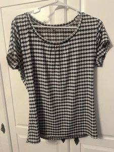 Worthington Womens Size Large Black & White Patterned Short Sleeve Shirt Blouse - Picture 1 of 3