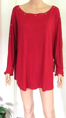 Pullover tejido manga larga con tachuelas plateadas cuello barco Cyrus rojo talla grande 3X nuevo con etiquetas Foto 1 de 4