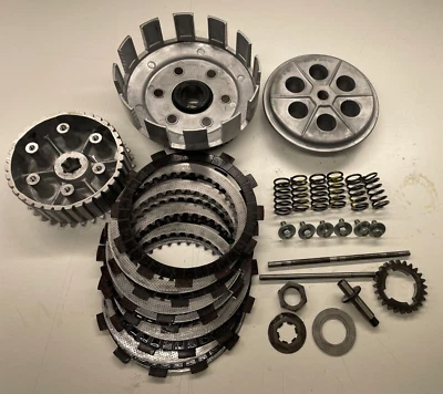 1976 1977 Suzuki GT250 A Hustler Clutch Basket Inner Hub Pressure Plate Disks - Image 1 of 4