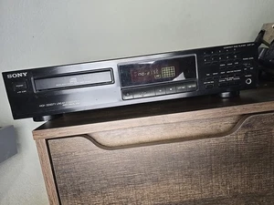 Sony CDP-211 Single Disc CD Compact Disc Player getestet und funktionsfähig - Bild 1 von 6