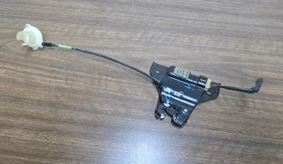 Actuador de cierre de maletero Buick Lesabre 2000-2002 OEM. 25717077 Foto 1 de 4