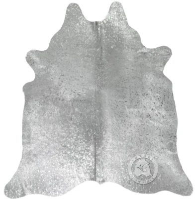 Alfombra de cuero de vaca real metálica plateada sobre blanco roto - tamaño 6x7-8' Foto 1 de 4