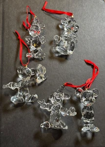 LEER Disney Arribas Bros Mickey Mouse Cristal Navidad Adorno A Través de los Años 5 - Imagen 1 de 3