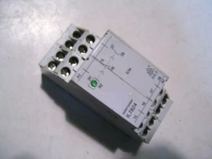 DOLD IL7824.21/100 SAFEMATE SAFETY RELAY 0.5S DELAY 3A/250VAC 24VDC SUPPLY P2974 - Imagen 1 de 6