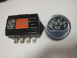 Vintage Sun Tachometer RC70 and Transmitter EB-9A 12V for V8 7,000 rpm Untested - Picture 1 of 11
