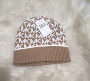 NWT Michael Kors Beanie Dark Camel Cream - Picture 1 of 2