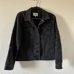 Chaqueta de mezclilla camionero con tachuelas bordada floral corazón terciopelo para mujer grande negra - Imagen 1 de 9